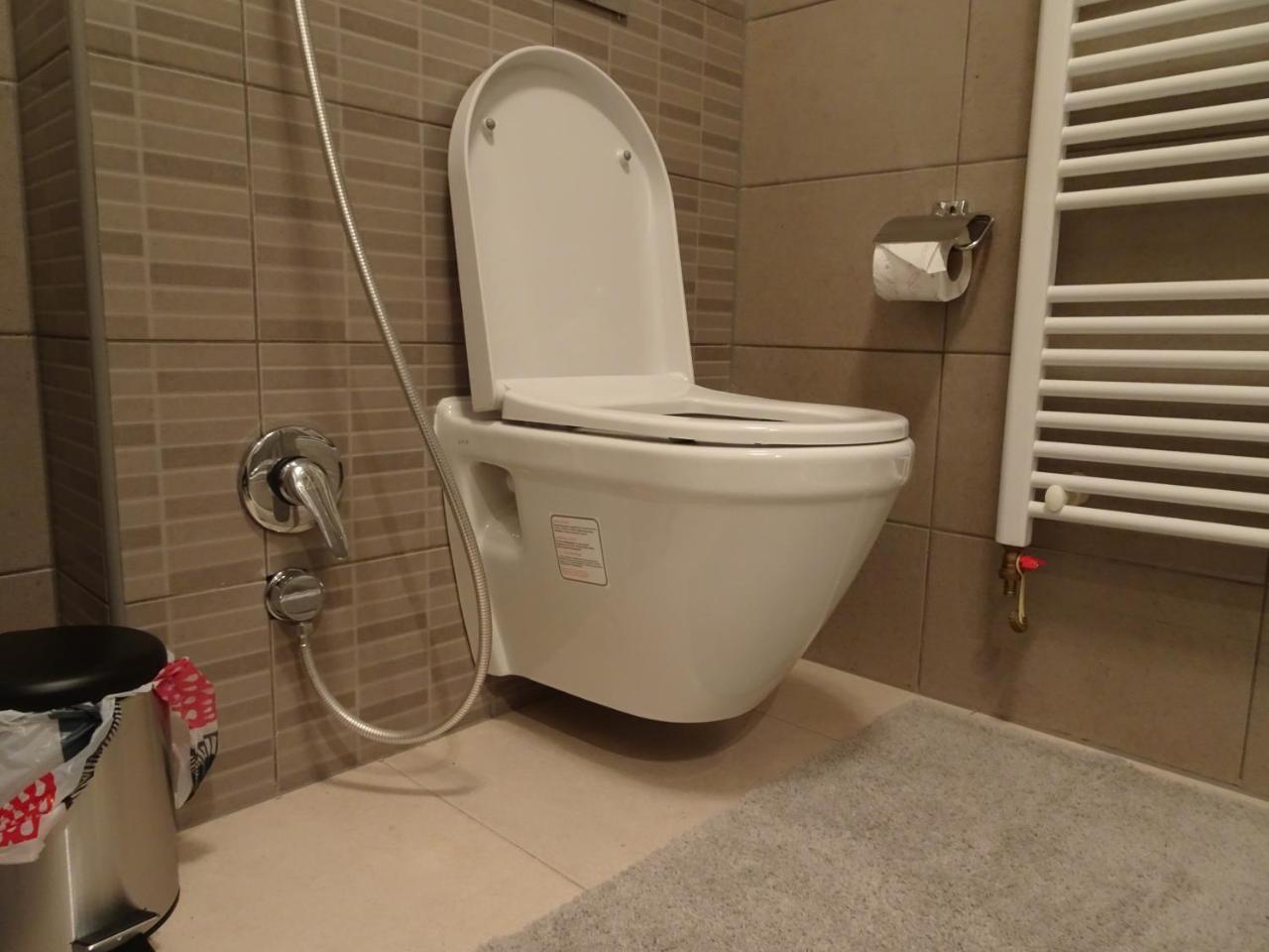 Quiet Apartment In City Center, Free Private Parking Sarajevo Bagian luar foto