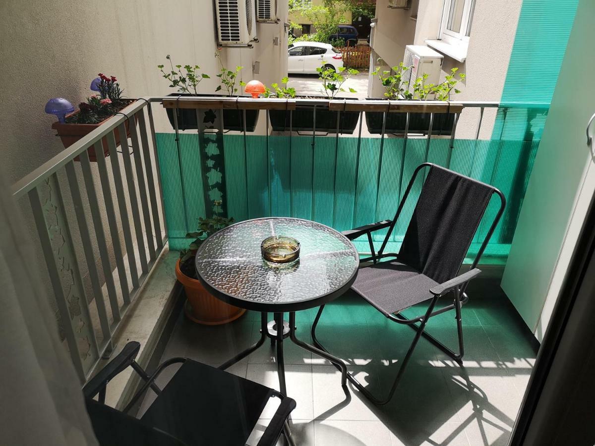 Quiet Apartment In City Center, Free Private Parking Sarajevo Bagian luar foto