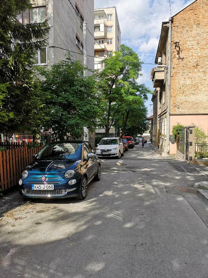 Quiet Apartment In City Center, Free Private Parking Sarajevo Bagian luar foto